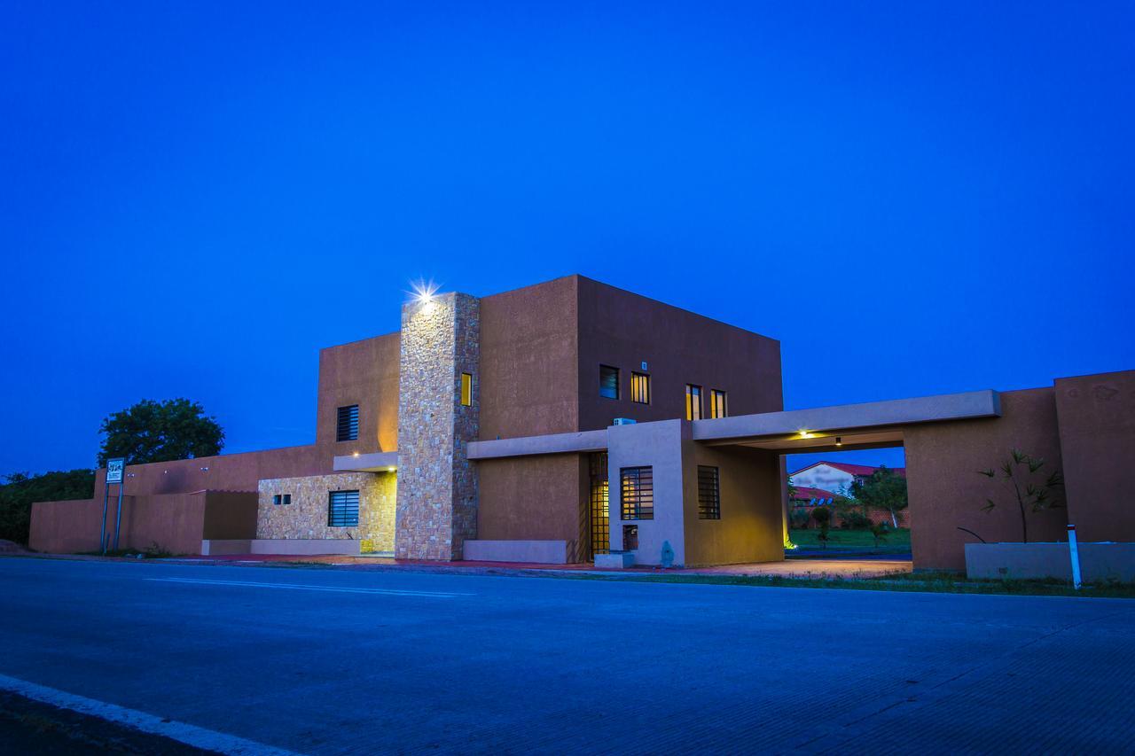 El Suto-Aparthotel San José de Chiquitos Buitenkant foto